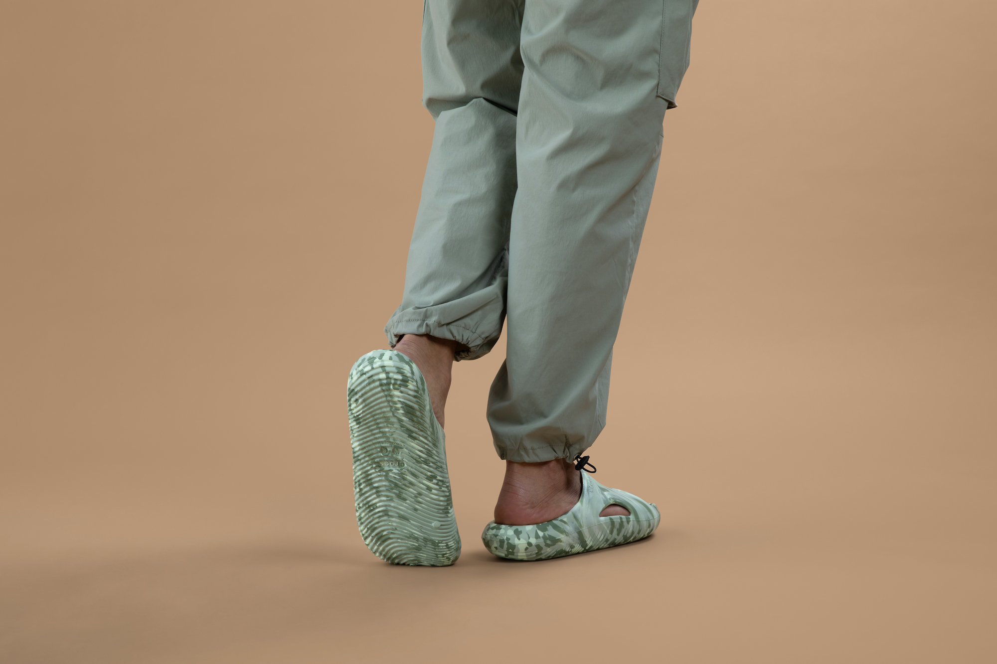Crocs Mellow – Lasa-te purtat de confort
