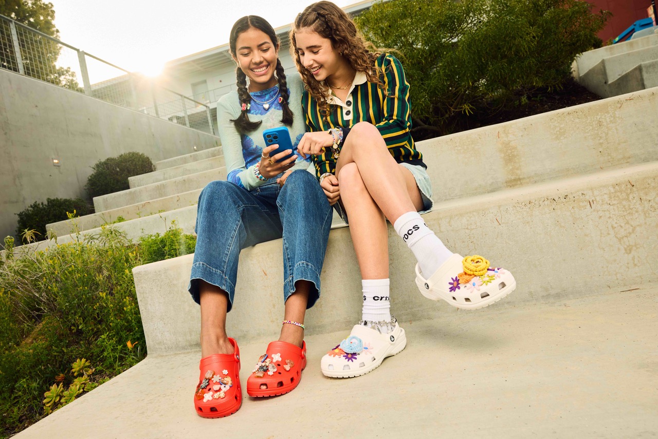 Crocs Classics & Jibbitz  Iti scrii propria poveste, pas cu pas