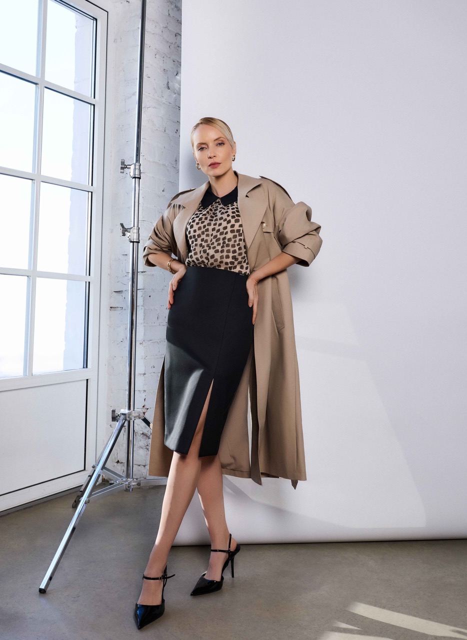 Where Black Leads and Neutrals Follow: Capsula reinterpretata pentru o primavara contemporana